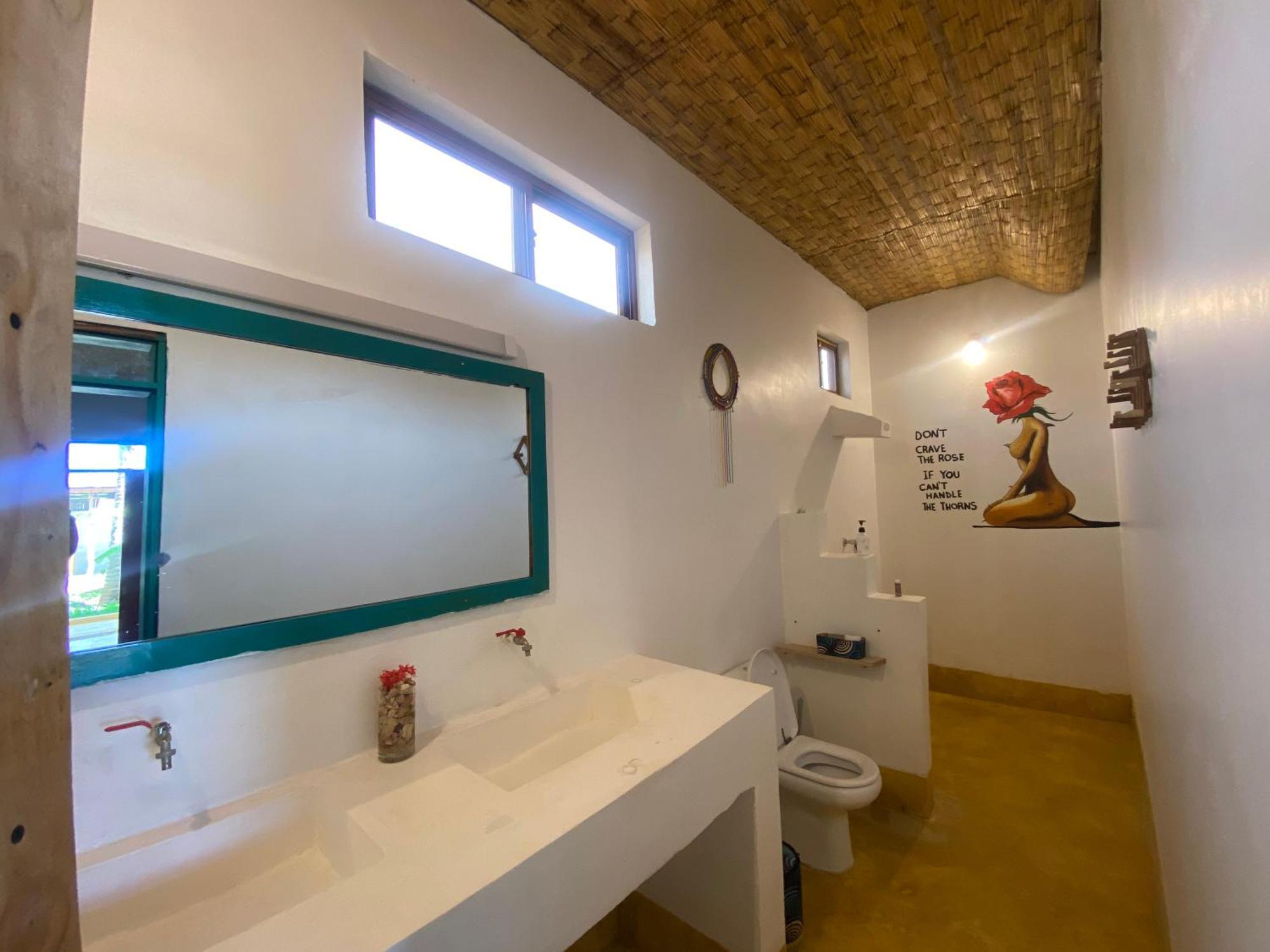 Shanti Yoga & Restaurant Bed & Breakfast